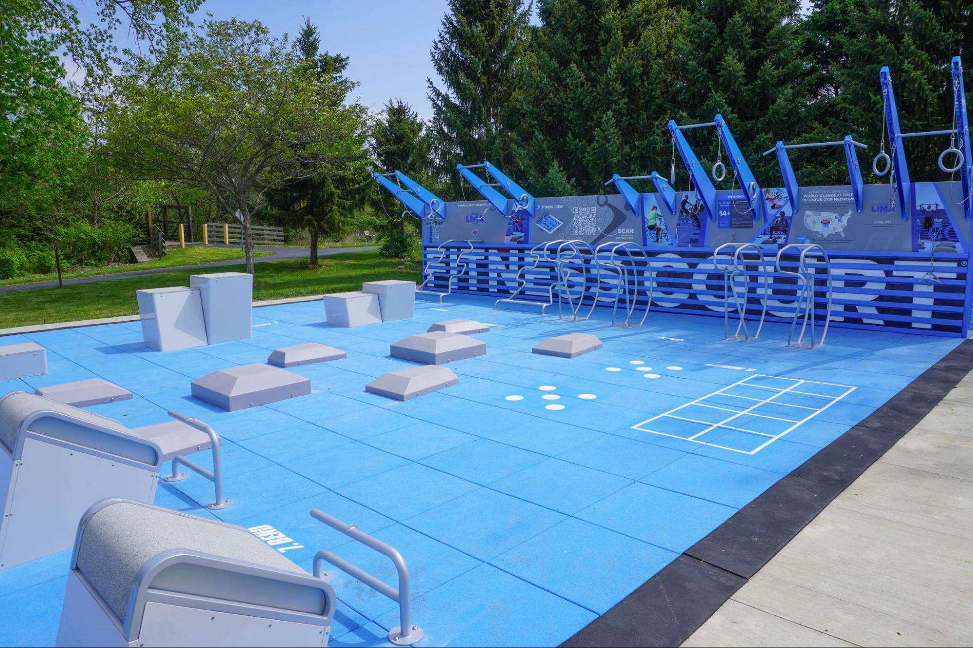 Parque calistenia para hacer ejercicio físico por sus múltiples beneficios.
